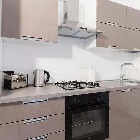 Italianway - Corso Cavallotti 223 *