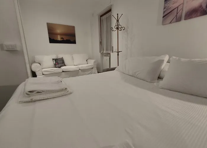 Italianway - Corso Cavallotti 223 *